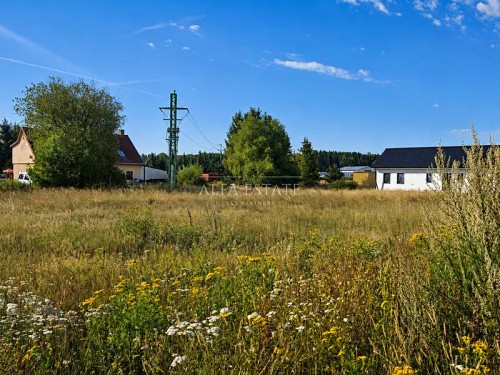 Prodej stavebního pozemku 1060 m²