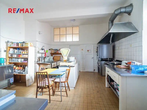 Prodej domu 560 m², pozemek 887 m²