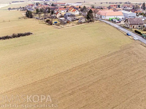 Prodej stavebního pozemku 3703 m²