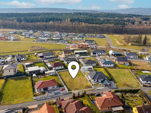 Prodej stavebního pozemku 1049 m²