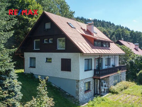 Prodej domu 393 m², pozemek 1302 m²