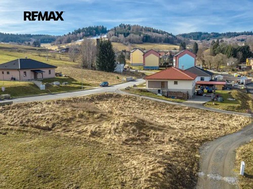 Prodej stavebního pozemku 988 m²