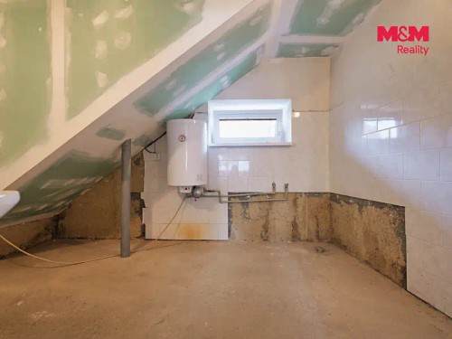Prodej domu 240 m², pozemek 1701 m²