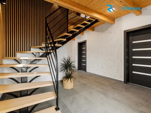 Prodej domu 250 m², pozemek 641 m²