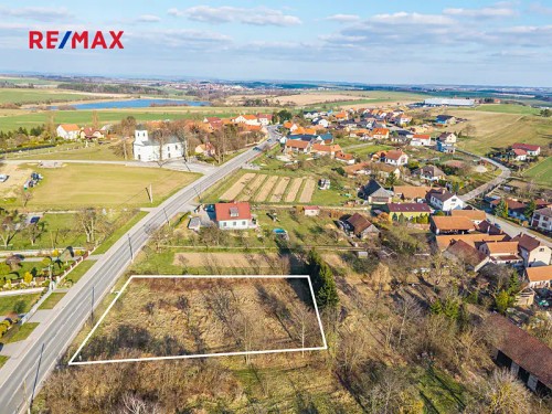 Prodej stavebního pozemku 1755 m²
