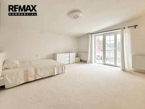 Prodej vily 355 m², pozemek 905 m²