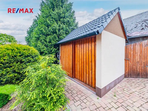 Prodaná  chata 200 m², pozemek 1966 m²