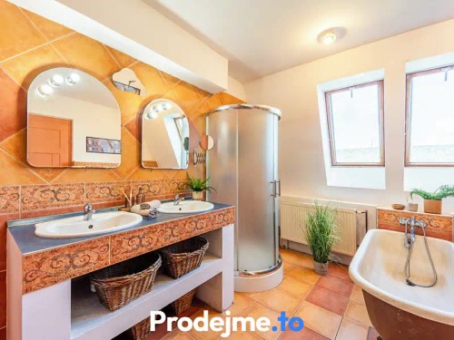 Prodej vily 220 m², pozemek 949 m²