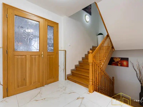 Prodej domu 400 m², pozemek 1728 m²