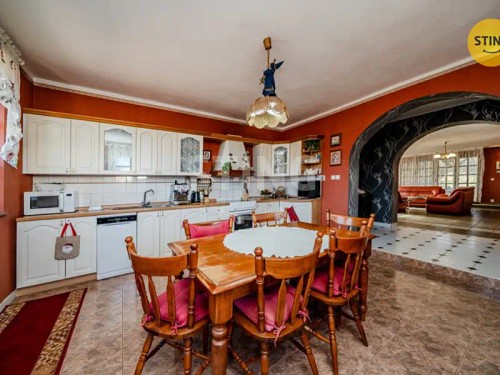 Prodej domu 220 m², pozemek 1361 m²