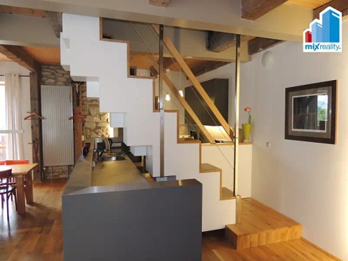 Prodej domu 330 m², pozemek 381 m²