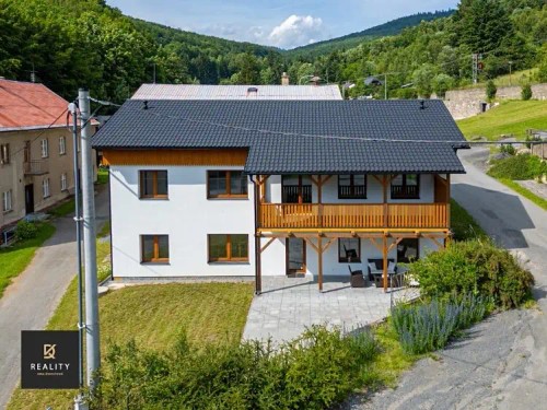 Prodej domu 218 m², pozemek 498 m²
