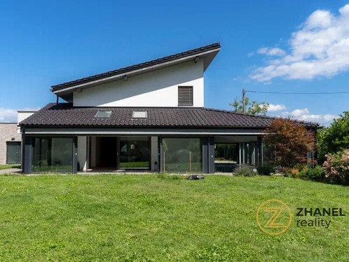 Prodej domu 351 m², pozemek 1603 m²