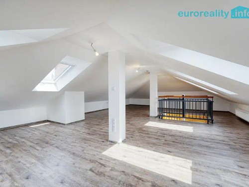 Prodej domu 420 m², pozemek 633 m²