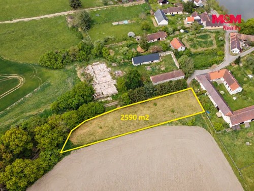 Prodej stavebního pozemku 2590 m²