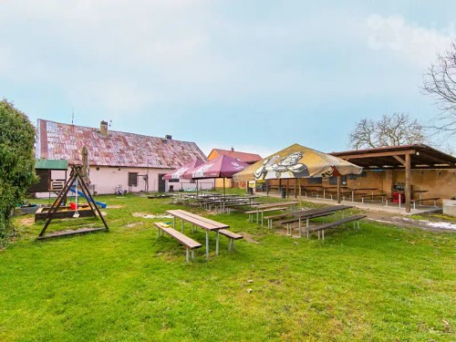 Prodej stavebního pozemku 1932 m²