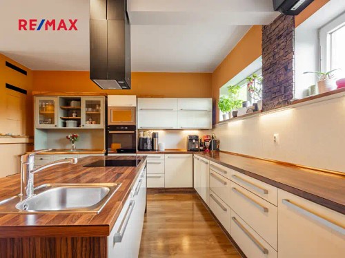 Prodej domu 199 m², pozemek 524 m²