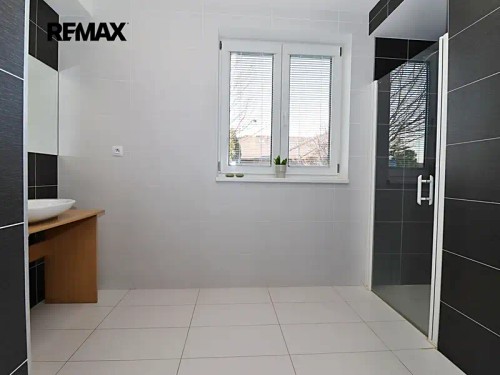 Prodej domu 231 m², pozemek 1010 m²