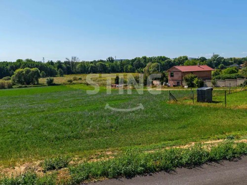 Prodej stavebního pozemku 1850 m²