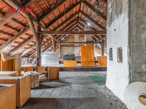 Prodej domu 220 m², pozemek 993 m²