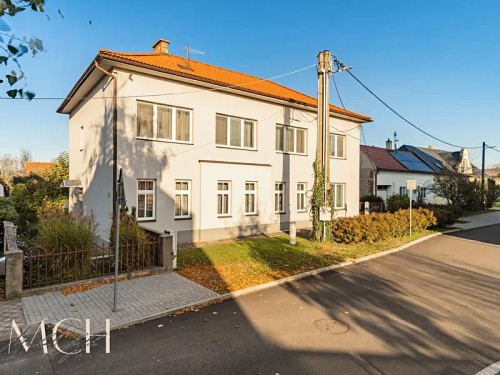 Prodej domu 330 m², pozemek 1144 m²