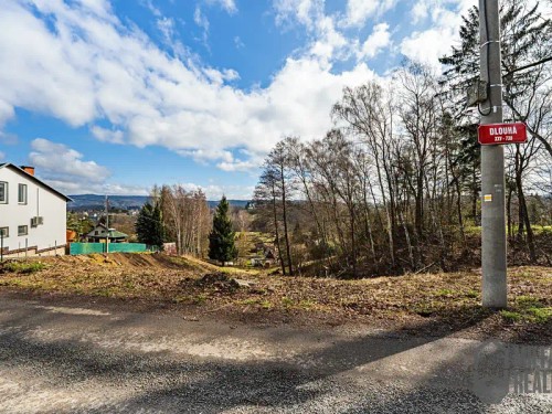 Prodej stavebního pozemku 1358 m²