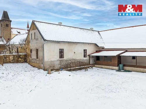 Prodej stavebního pozemku 2030 m²