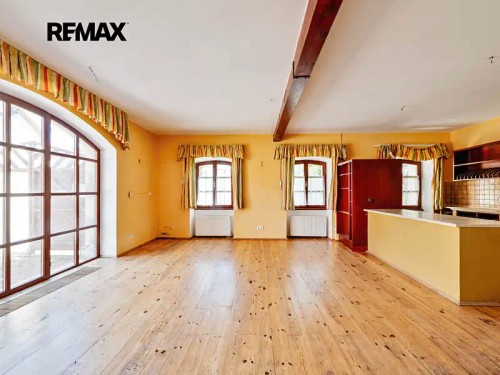 Prodej zemědělské usedlosti 770 m², pozemek 25646 m²