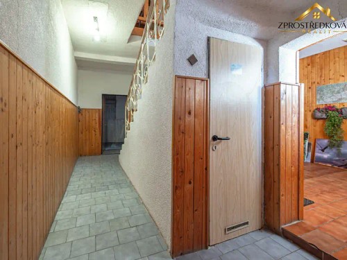 Prodej domu 250 m², pozemek 382 m²