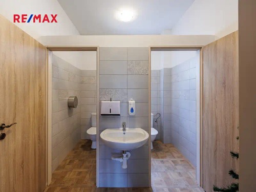 Prodej domu 688 m², pozemek 287 m²