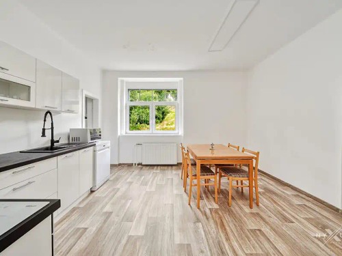 Prodej domu 932 m², pozemek 1353 m²
