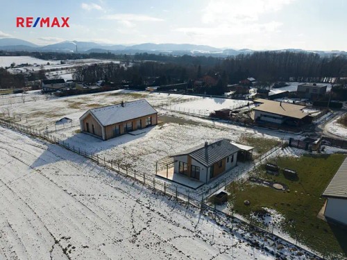 Prodej stavebního pozemku 2565 m²