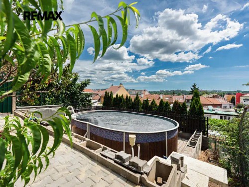 Prodej domu 208 m², pozemek 592 m²