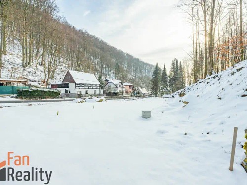 Prodej stavebního pozemku 696 m²