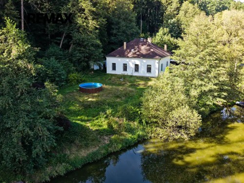 Prodej domu 210 m², pozemek 2374 m²