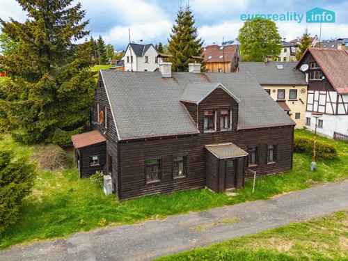 Prodej chalupy 200 m², pozemek 926 m²