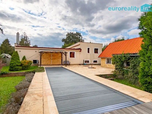 Prodej domu 196 m², pozemek 2259 m²