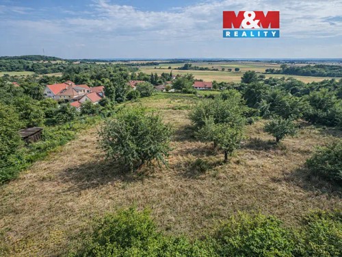 Prodej stavebního pozemku 1185 m²