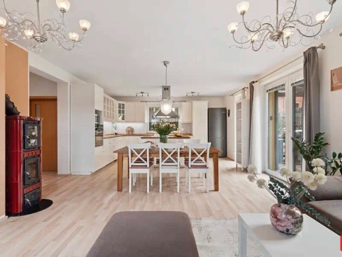 Prodej domu 211 m², pozemek 758 m²