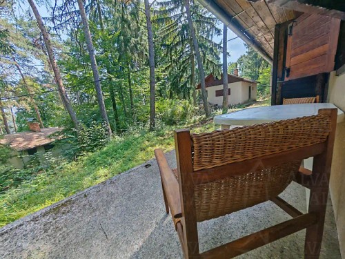 Prodej chaty 40 m², pozemek 1 m²