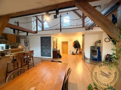 Prodej atypického bytu 178 m²