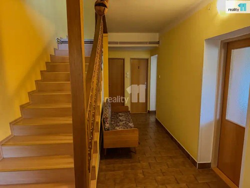 Prodej domu 200 m², pozemek 6424 m²