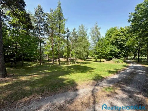 Prodej stavebního pozemku 3304 m²