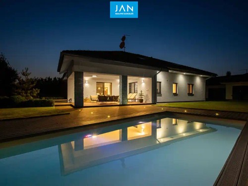 Prodej domu 385 m², pozemek 1560 m²