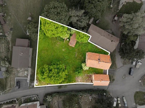 Prodej stavebního pozemku 1516 m²