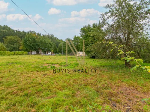 Prodej stavebního pozemku 1100 m²