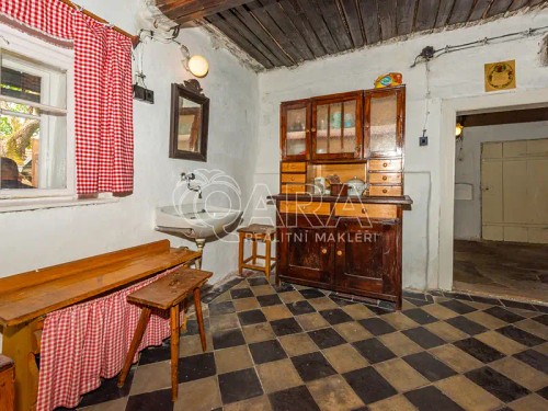 Prodej chalupy 90 m², pozemek 187 m²