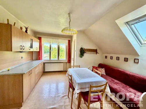 Prodej domu 230 m², pozemek 1361 m²
