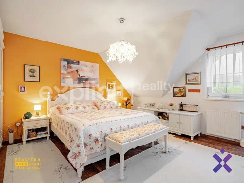 Prodej domu 234 m², pozemek 998 m²