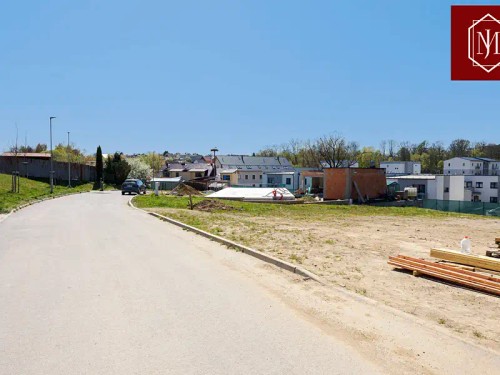 Prodej stavebního pozemku 697 m²